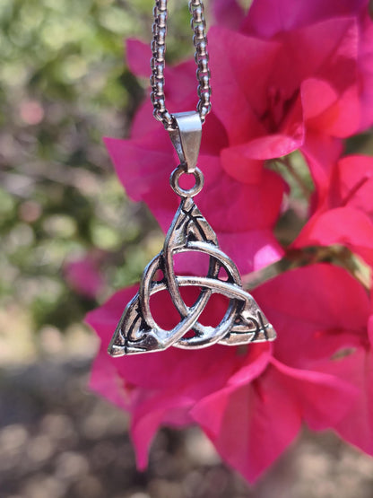 Keltischer Knoten Edelstahl Anhänger Kette Triskele  hochwertig massiv Silbern Mann Er Sohn Bruder Geschenk Wikinger Ethno Boho Viking WOW