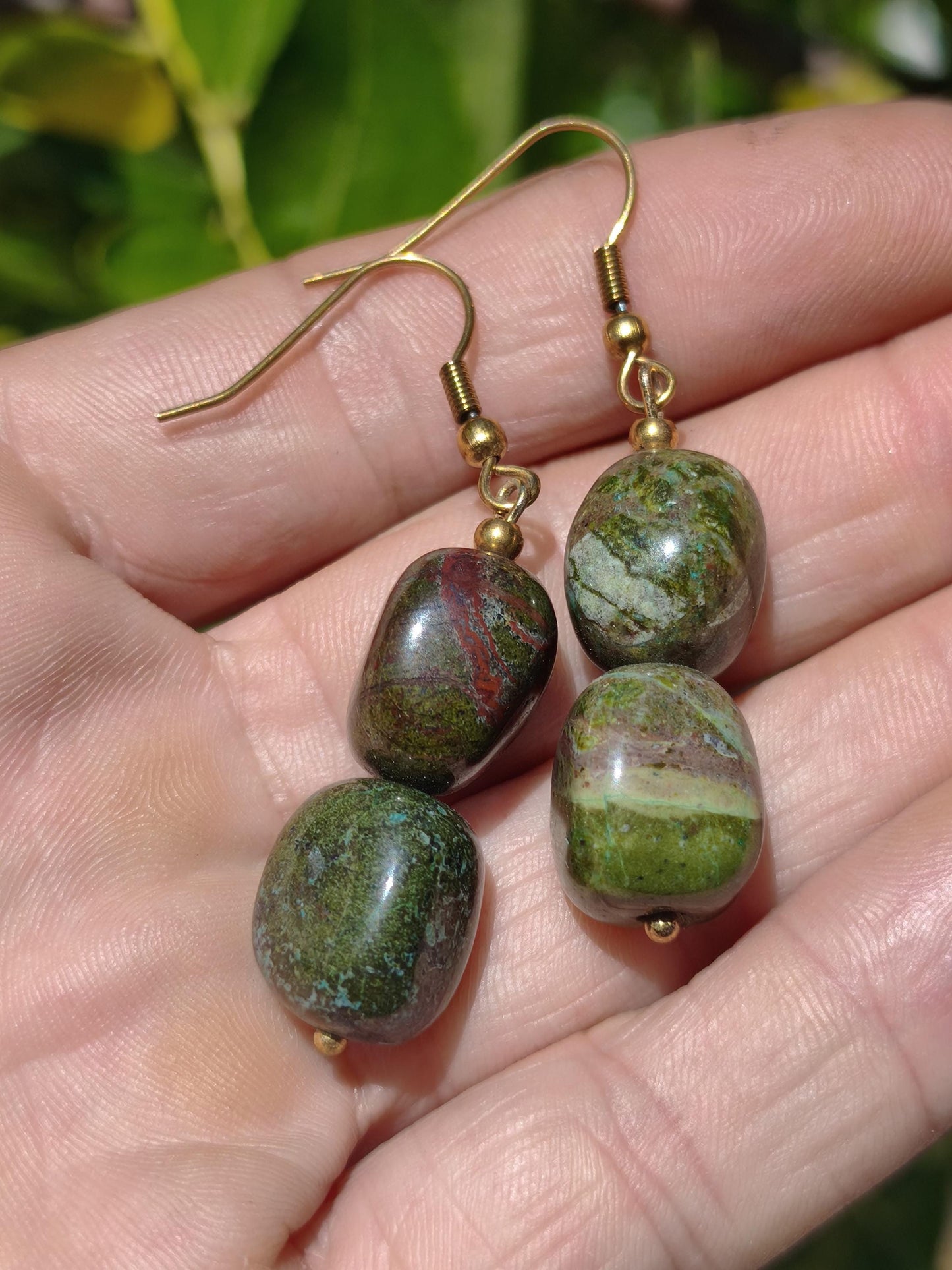 Rhyolith ~  Edelstein Ohrringe Geschenk Frau Schmuck Sie Freundin grün GOA Hippie Boho Natur Heilstein Natur Ohrhänger Edelstahl