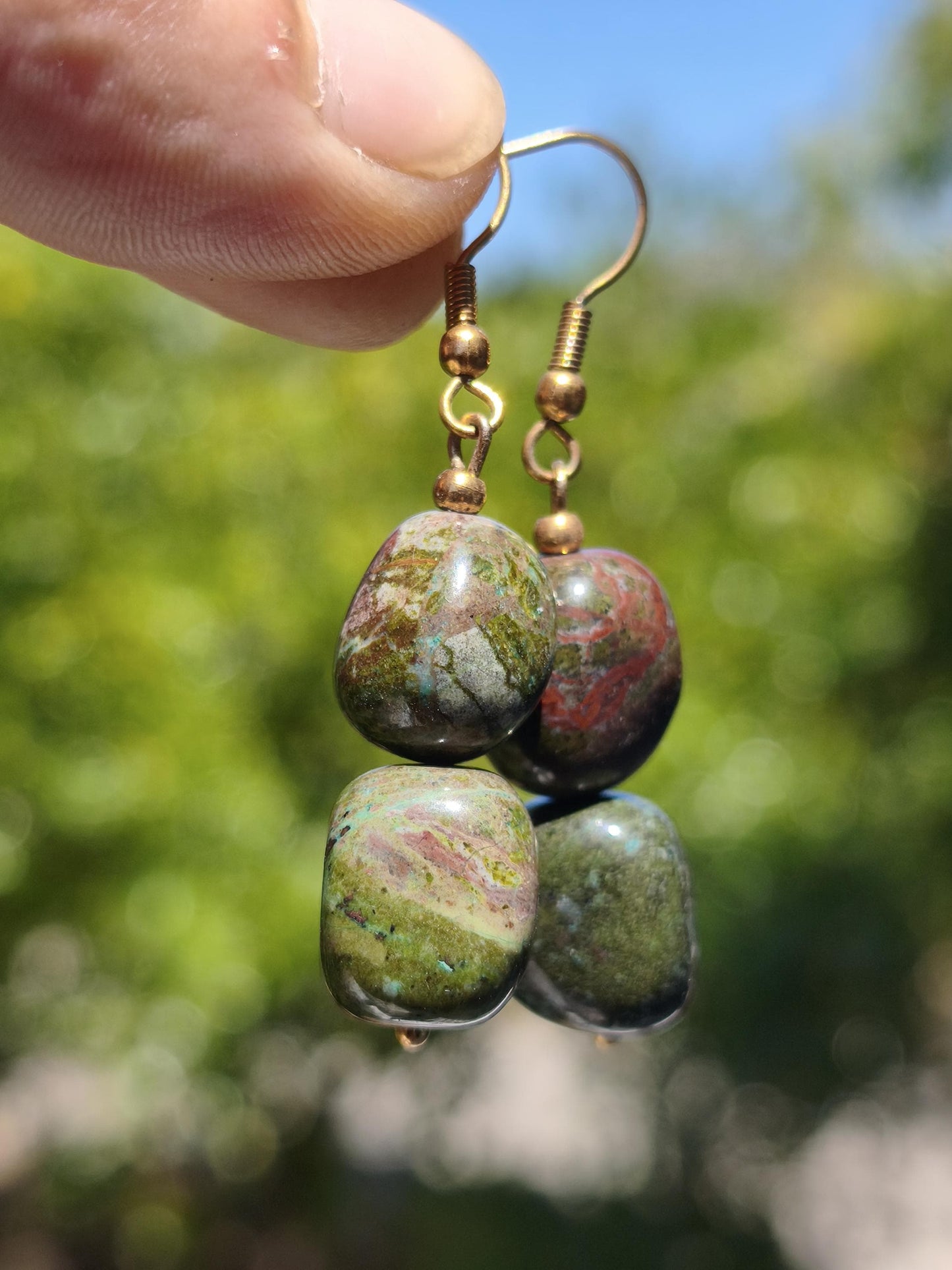Rhyolith ~  Edelstein Ohrringe Geschenk Frau Schmuck Sie Freundin grün GOA Hippie Boho Natur Heilstein Natur Ohrhänger Edelstahl