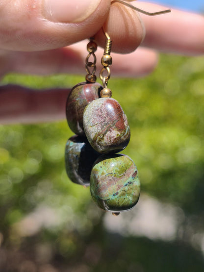 Rhyolith ~  Edelstein Ohrringe Geschenk Frau Schmuck Sie Freundin grün GOA Hippie Boho Natur Heilstein Natur Ohrhänger Edelstahl