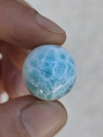 Larimar AAA - Edelstein Kugel blau Deko Sphere Kristall Geschenk blau Natur Heilstein Natur Sammler Mineral Geschenk Meer Himmel