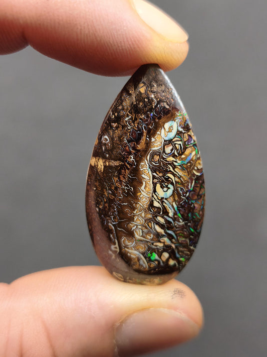 Boulder Opal AAA Sammlerstein Mineralien Kristalle Cabochon natürlich Heilstein Rarität Muster Australien Queensland