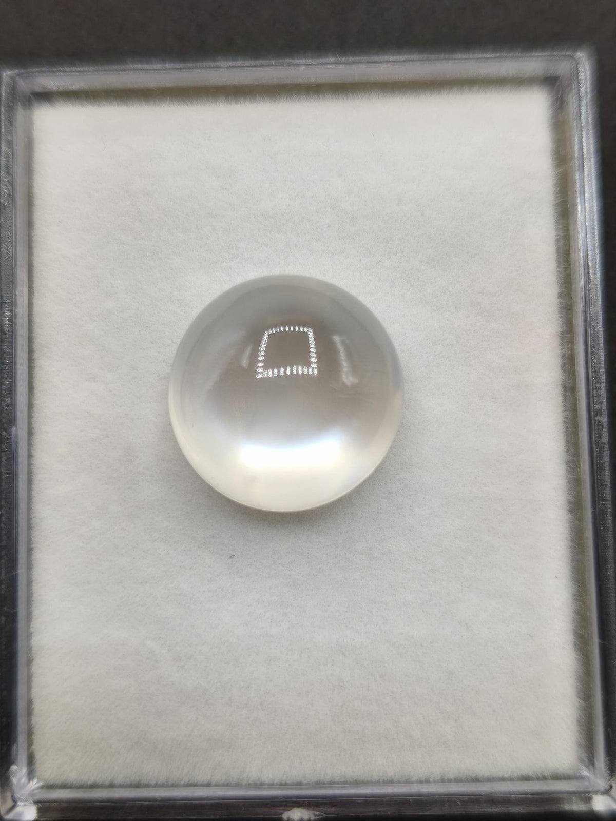 Adular Mondstein AAA Sammlerstein Mineralien Kristalle Cabochon rund natürlich Heilstein Rarität klar schimmer