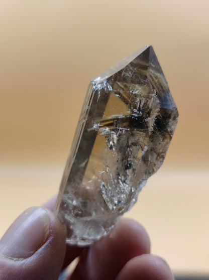 Rauchquarz mit Rutil gold roh Sammler Stufe Kristall Rarität ~ Edelstein Deko Heilstein Mineral Kollektion Energie Natur