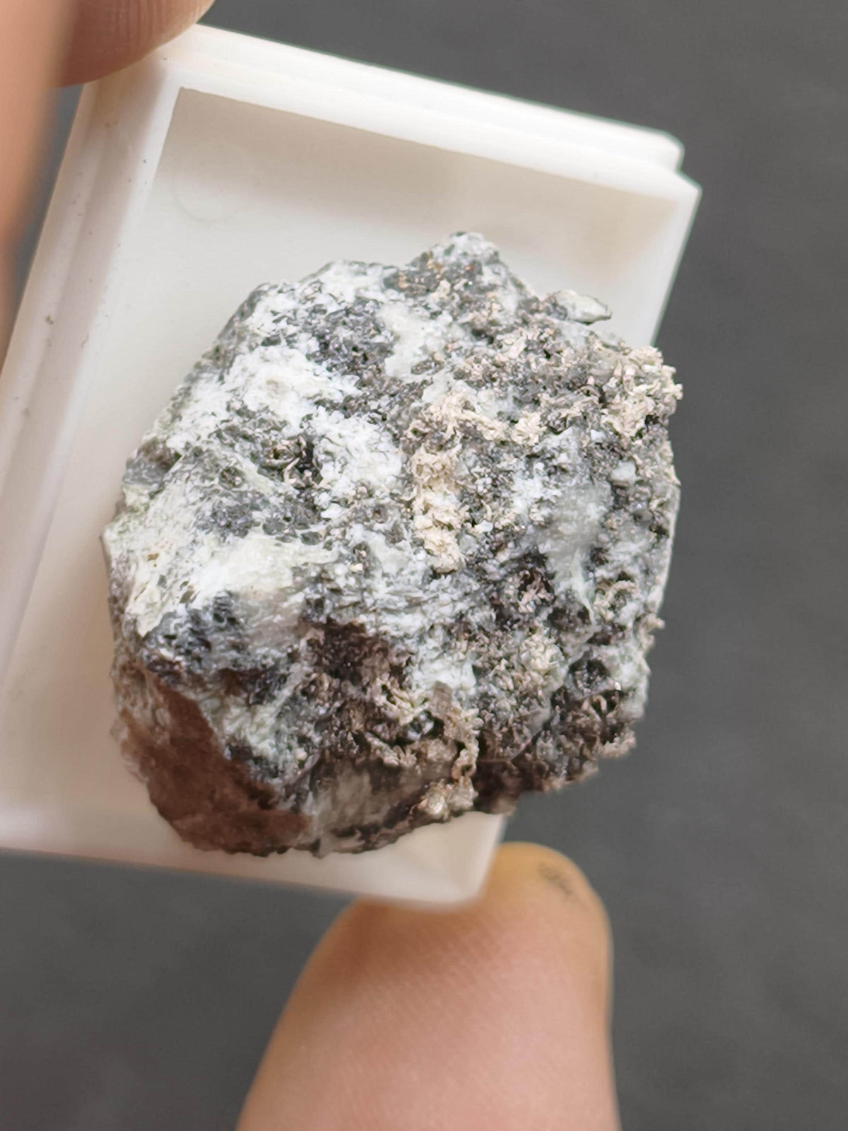 Gediegenes Silber auf Matrix aus Kasachstan Stufe Native Silver Rudny | Natürliche Silberstufe | Seltenes Sammlermineral Heilstein Rarirät