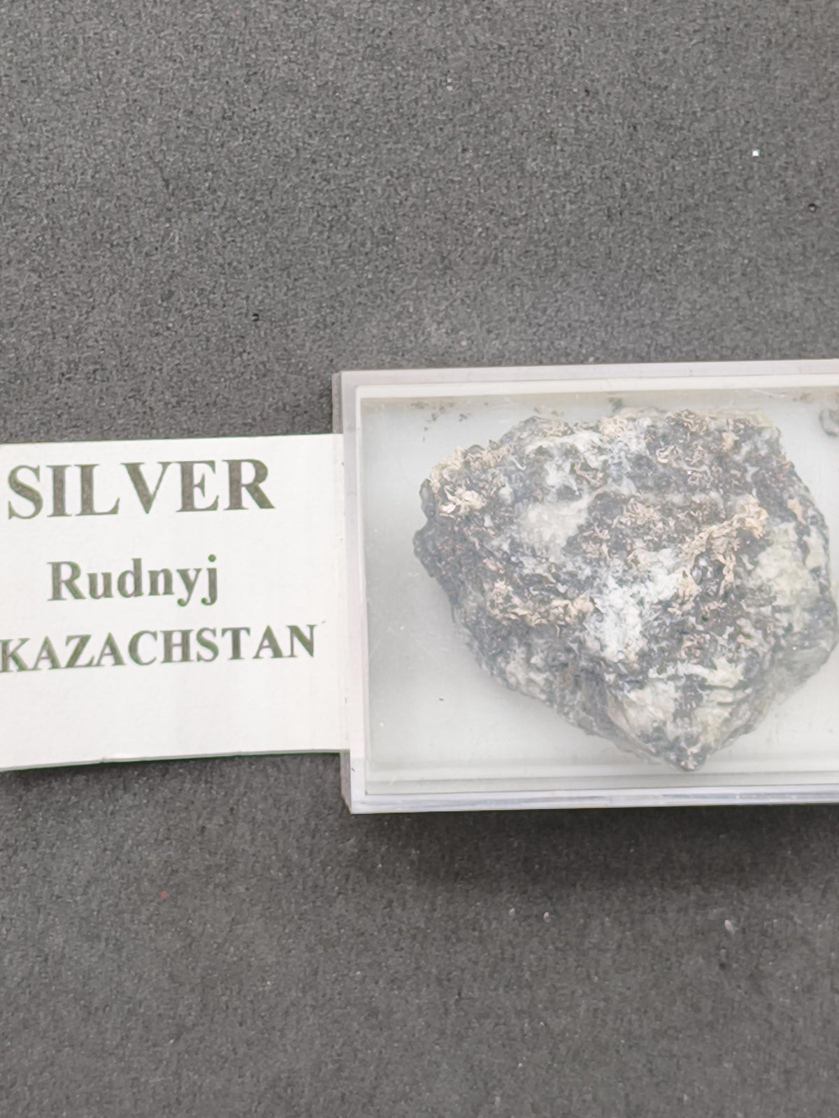 Gediegenes Silber auf Matrix aus Kasachstan Stufe Native Silver Rudny | Natürliche Silberstufe | Seltenes Sammlermineral Heilstein Rarirät