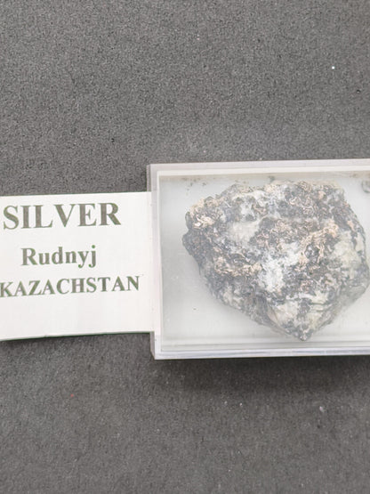 Gediegenes Silber auf Matrix aus Kasachstan Stufe Native Silver Rudny | Natürliche Silberstufe | Seltenes Sammlermineral Heilstein Rarirät