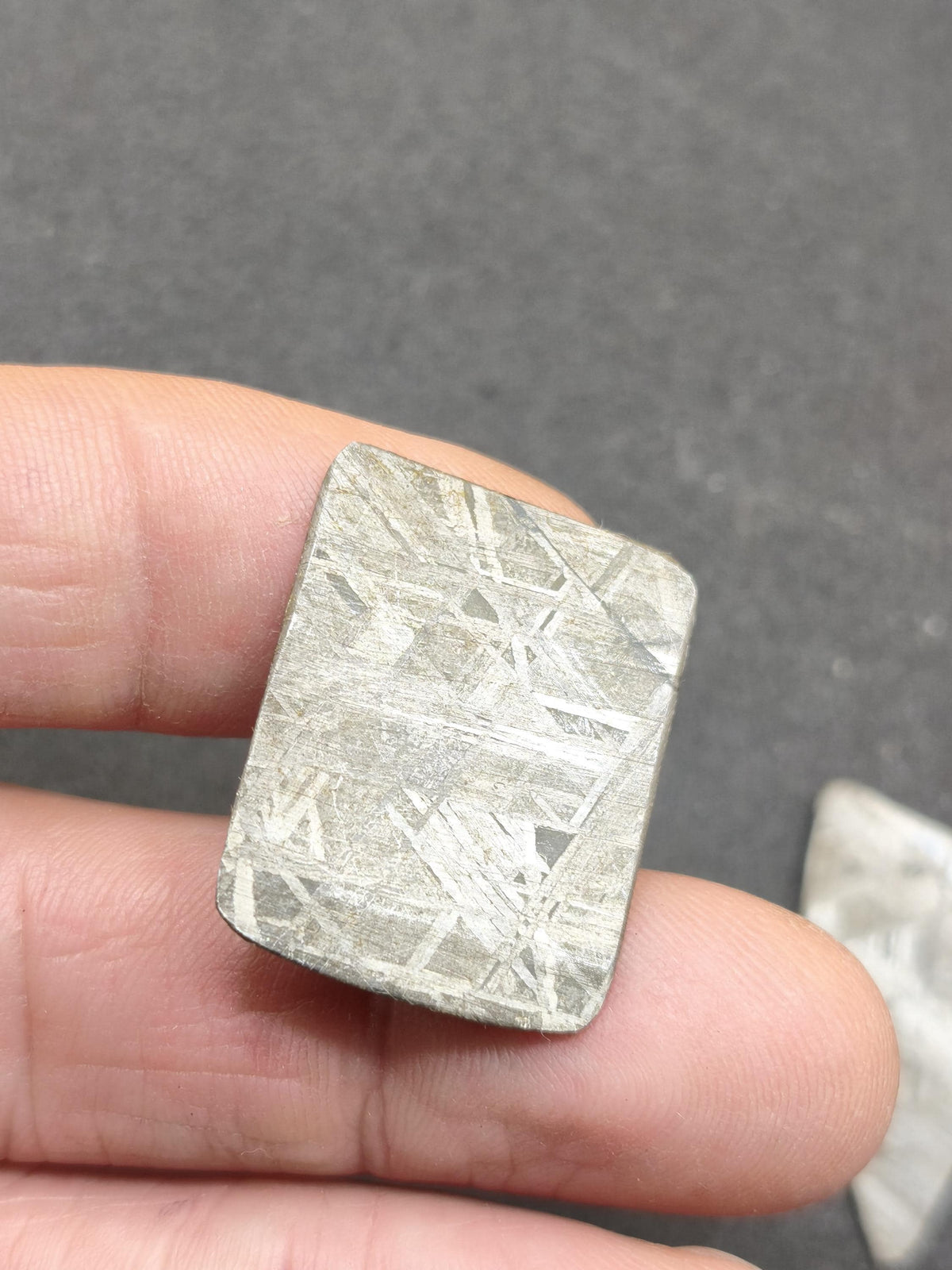 Gibeon Meteorit Namibia | Eisenmeteorit mit Widmanstätten-Struktur | Geätzter Meteoriten-Anschnitt Sammler Mineralien Kristalle Selten
