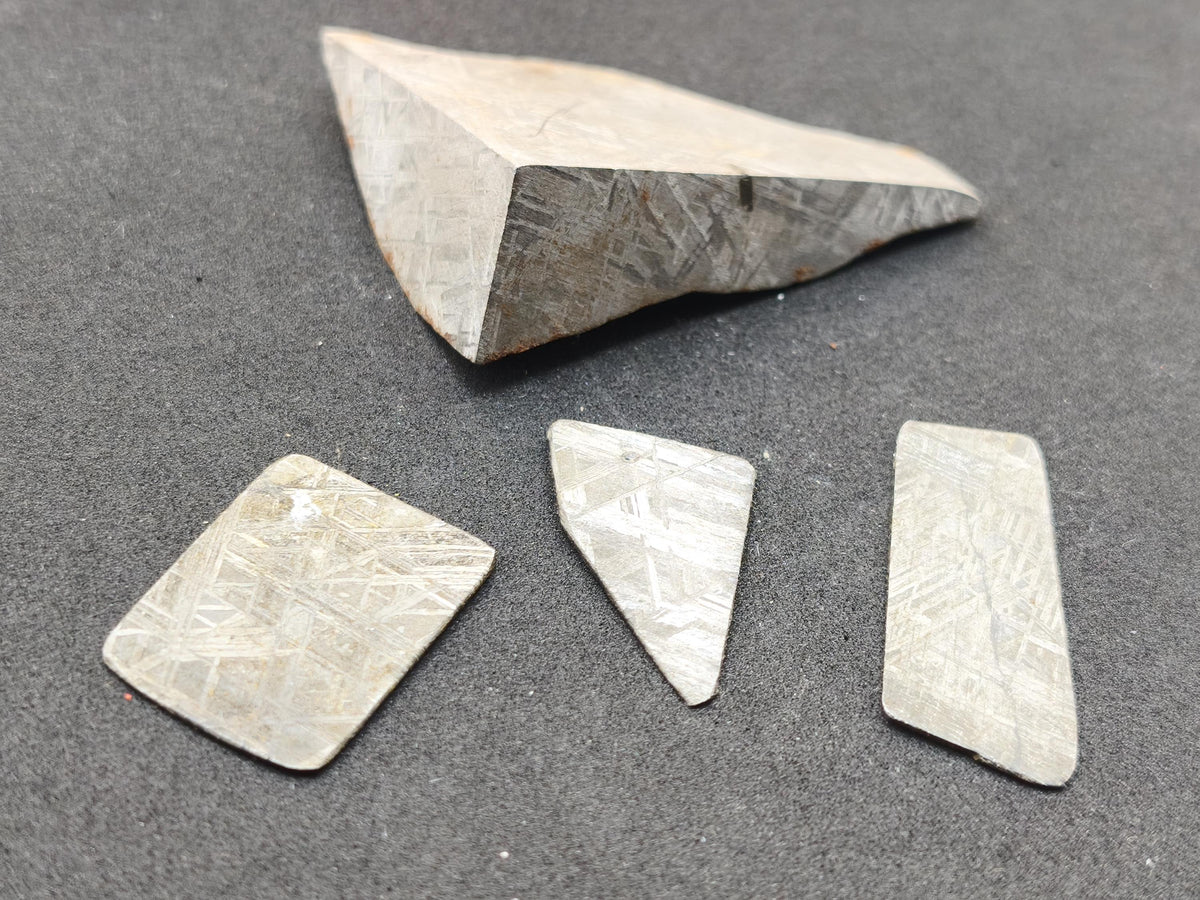 Gibeon Meteorit Namibia | Eisenmeteorit mit Widmanstätten-Struktur | Geätzter Meteoriten-Anschnitt Sammler Mineralien Kristalle Selten