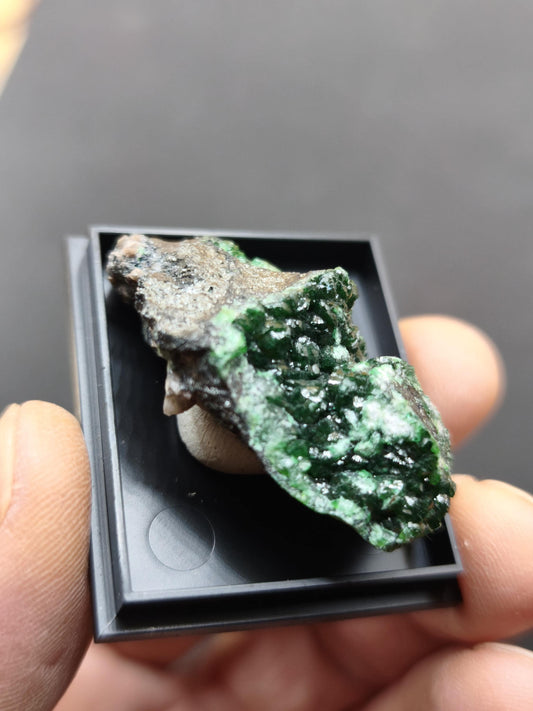 Cuproadamit Kristallstufe Tsumeb Namibia 40 mm | Tiefgrüne Kristalle Zincolivenit  Seltenes Sammlermineral Rarität Sammler roh Stufe Edelst