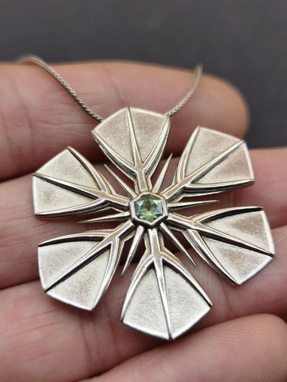 Montana Saphir grün Schneeflocken Kette Vintage mit Edelstein Silber Eiskristall Anhänger Geometrie Silber Schmuck Heilstein Rarität Frau