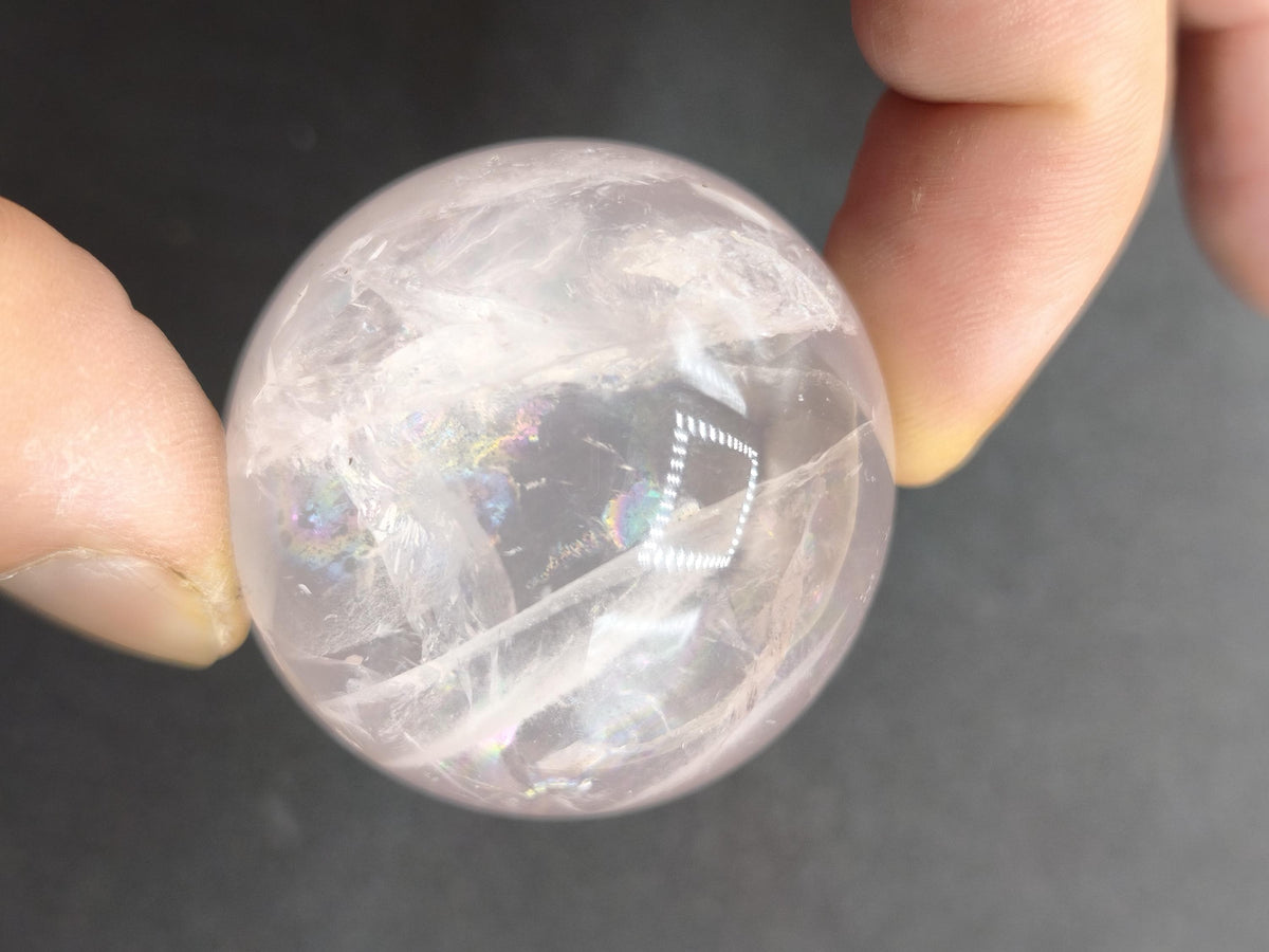 Sternrosenquarz Kugel 40 mm | Rosenquarz mit Regenbogenschimmer & Sterneffekt | Star Rose Quartz | Asterismus Sammler Kugel Kristall Mineral