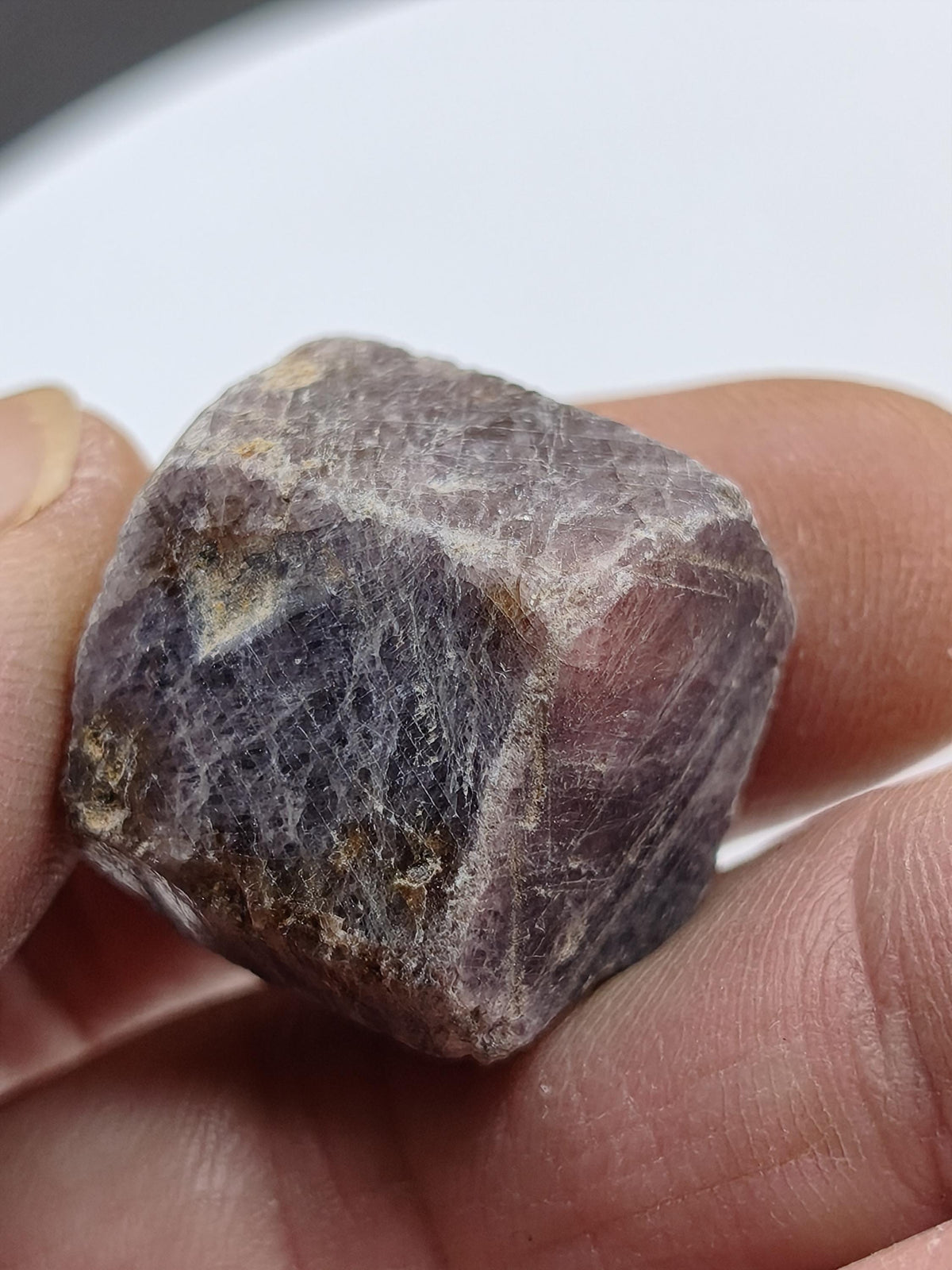Rubin Saphir Rohkristall aus Tansania 20 mm | Natürlicher violettroter Korund | Sechseckiger Edelstein Sammlermineral Kristalle Geschenk
