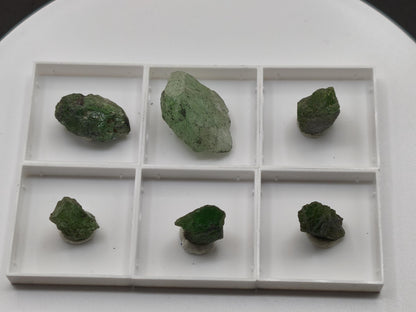 Tsavorit Kristall aus Merelani Tansania | Grüner Granat Rohkristall | Natürlicher Chrom Grossular | Sammler Mineralien roh