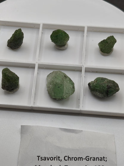 Tsavorit Kristall aus Merelani Tansania | Grüner Granat Rohkristall | Natürlicher Chrom Grossular | Sammler Mineralien roh