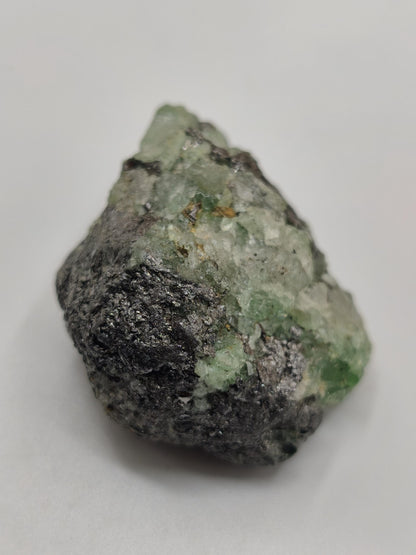 Tsavorit Kristall aus Merelani Tansania | Grüner Granat Rohkristall | Natürlicher Chrom Grossular | Sammler Mineralien roh