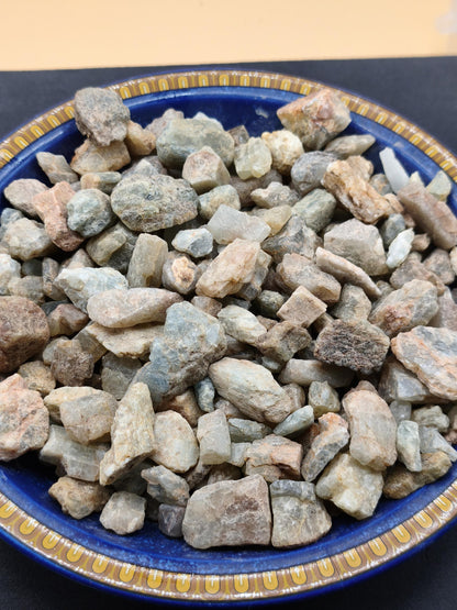 Beryll Mix aus Brasilien | Aquamarin & Grüner Beryll Roh Kristalle | Natursteine 5–25 mm | 20 g oder 50 g Rarität Magische Edelstein Deko