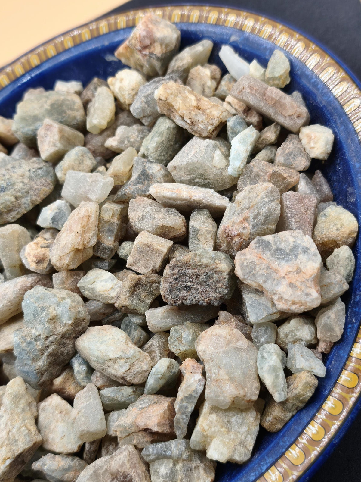Beryll Mix aus Brasilien | Aquamarin & Grüner Beryll Roh Kristalle | Natursteine 5–25 mm | 20 g oder 50 g Rarität Magische Edelstein Deko