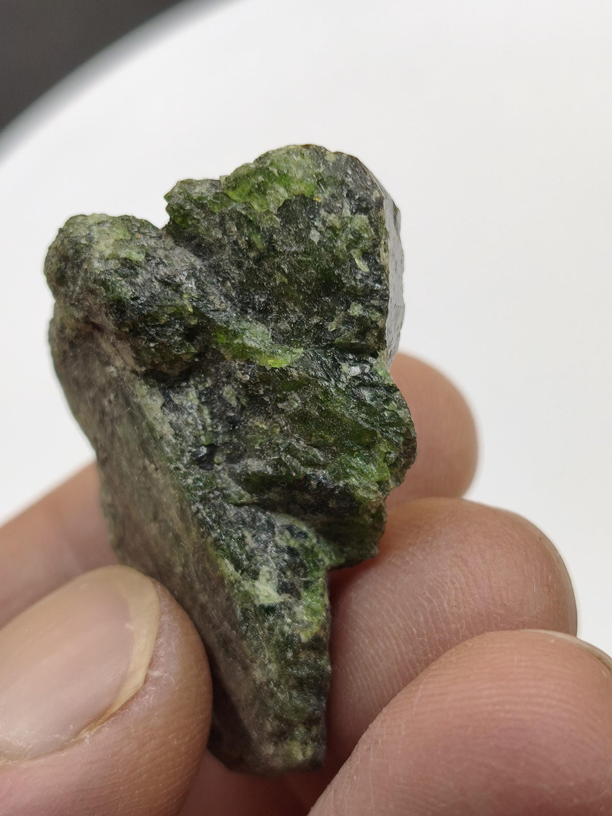 Grüner Diopsid Kristallstufe | Natürlicher Diopsid auf Matrix | 2 Unikate zur Wahl | Sammlermineral Russland Dekostück Sammler Geschenk