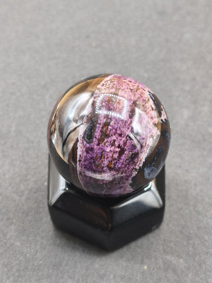 Sugilite *Rareté* Sphère de Sugilite AAA ~ Pierre précieuse Déco Cristal Méditation Énergie Pierre de soin Rareté Rare Collection Investissement Valeur