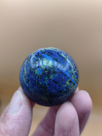 Sphère d'azurite, de malachite et de chrysocolle, cristaux bleus, pierre naturelle, pierre précieuse, sphère décorative, décoration intérieure, méditation, pierre de guérison, rareté, collection, minéraux, pièce unique