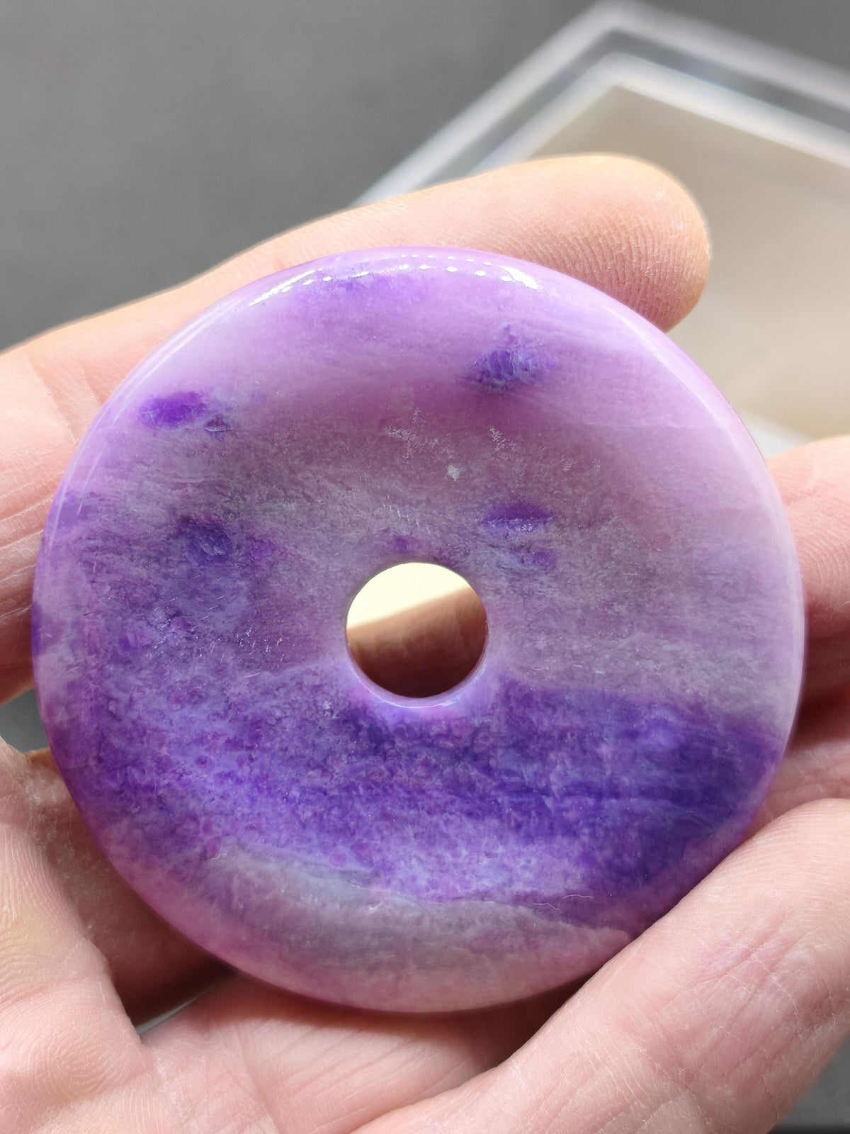 Collier en Sugilite Gel AAAAA, vintage années 90, donut précieux 50 mm, pierre fine, cristal, minéral, rare, rareté, collection, violet, cadeau, mariage, pièce de musée