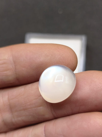 Adular Mondstein AAA Sammlerstein Mineralien Kristalle Cabochon rund natürlich Heilstein Rarität klar schimmer