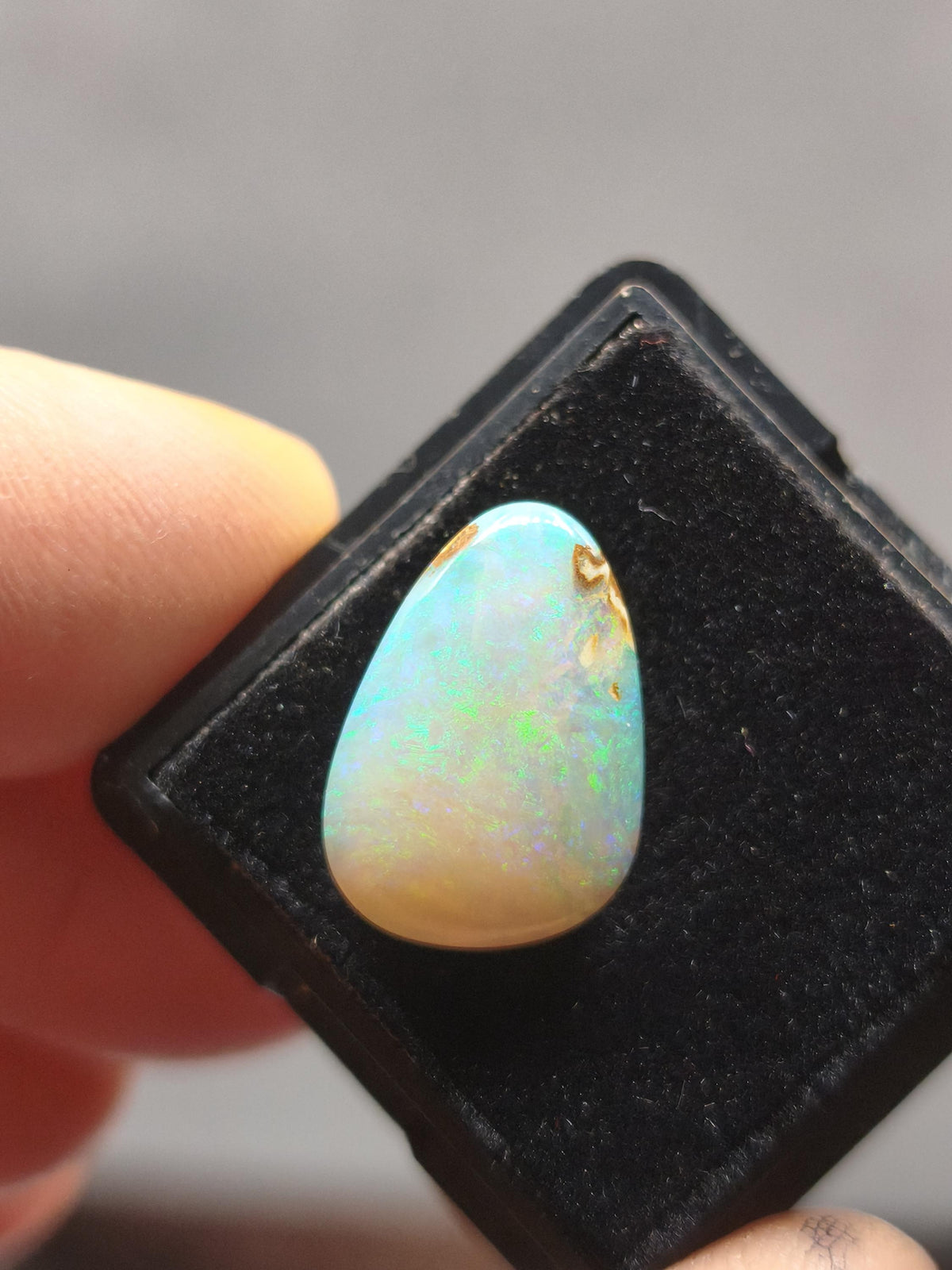Opal Winton AAA bunt Regenbogen Sammlerstein Mineralien Kristalle Cabochon natürlich Heilstein Rarität Muster Australien