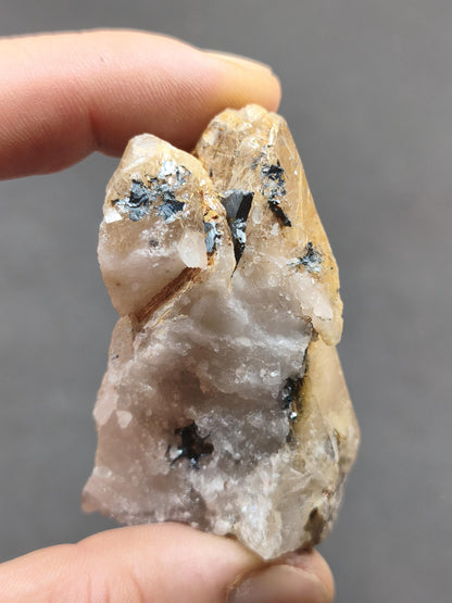 Rutilquarz gold roh Sammler Stufe Kristall Rarität ~ Edelstein Deko Heilstein Mineral Kollektion Energie Natur besonders Geschenk