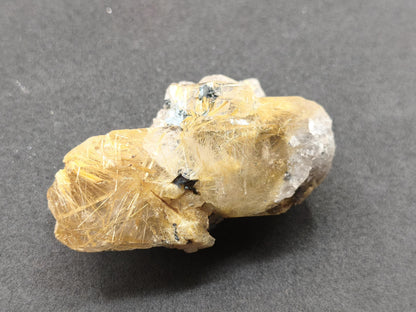 Rutilquarz gold roh Sammler Stufe Kristall Rarität ~ Edelstein Deko Heilstein Mineral Kollektion Energie Natur besonders Geschenk
