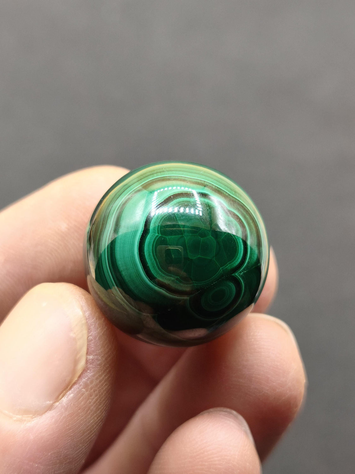 Malachit AAA Kristall Edelstein Kugel grün Natur Deko Sammler Geschenk Sphere Energie Spielkugel Meditation Heilstein