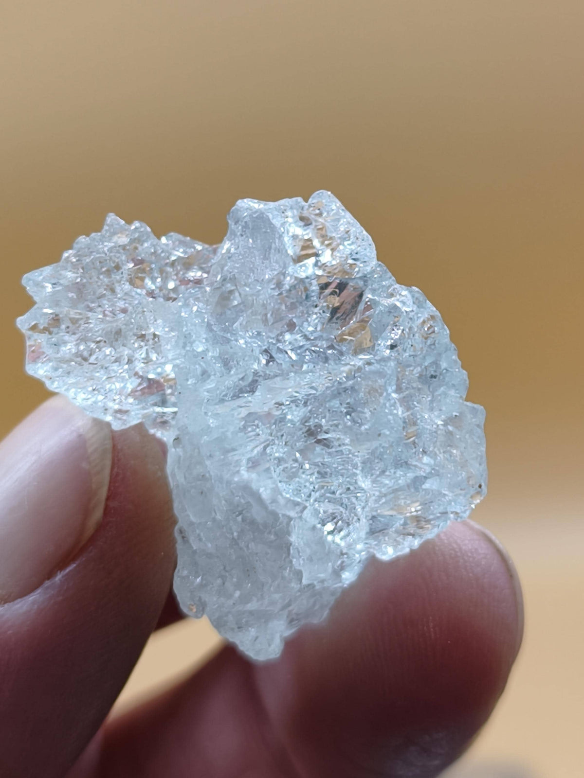 Aquamarin Kristall Stufe Brasilien 33 mm | Eisblauer Beryll Kristall Brasilien | Transparenter Aquamarin | Naturmineral Sammlerstück Selten