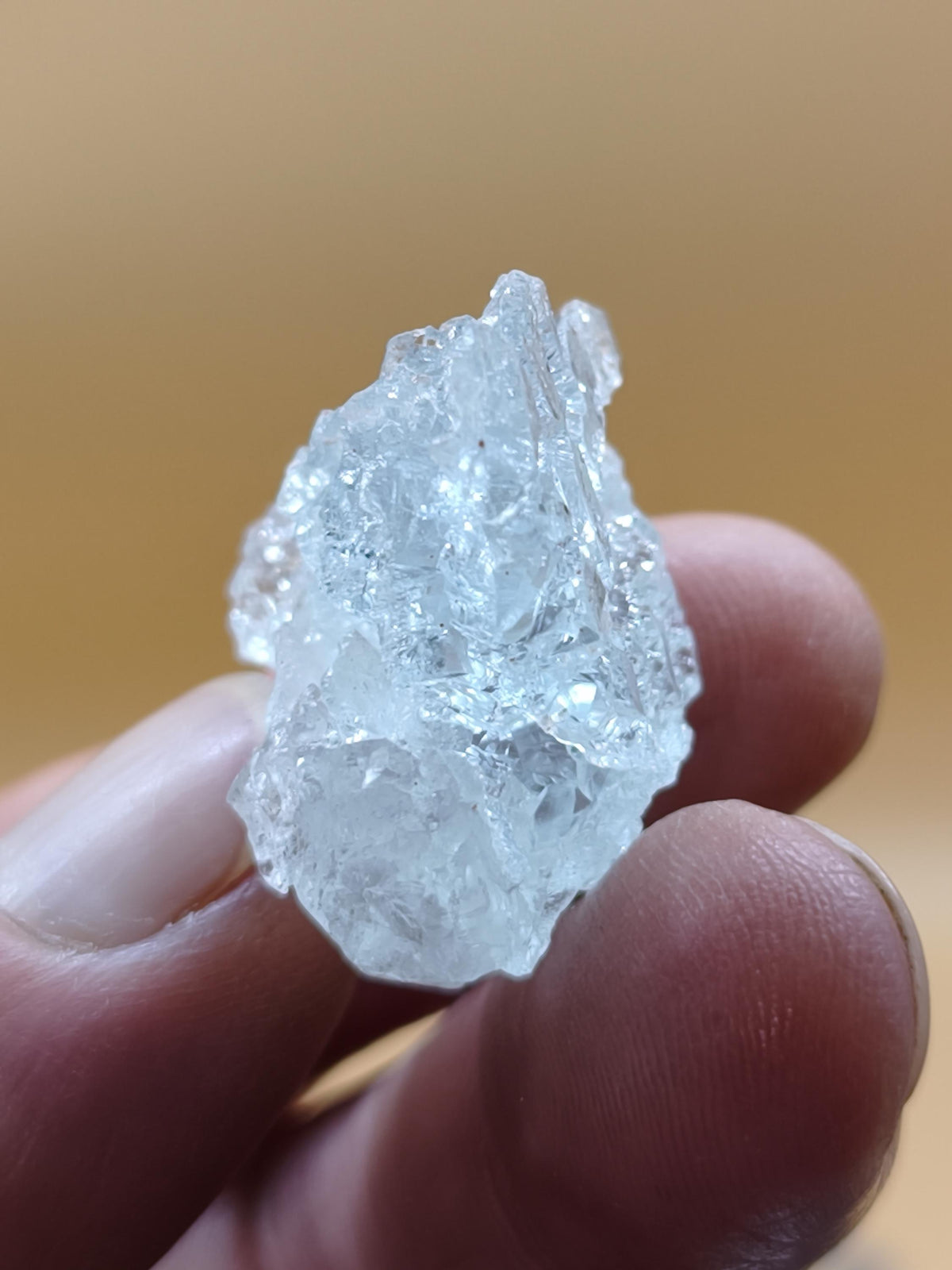Aquamarin Kristall Stufe Brasilien 33 mm | Eisblauer Beryll Kristall Brasilien | Transparenter Aquamarin | Naturmineral Sammlerstück Selten
