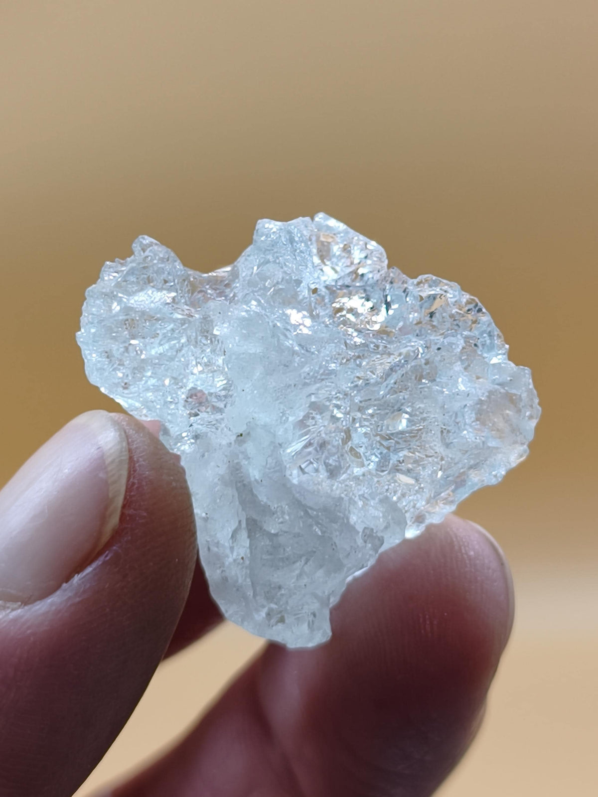 Aquamarin Kristall Stufe Brasilien 33 mm | Eisblauer Beryll Kristall Brasilien | Transparenter Aquamarin | Naturmineral Sammlerstück Selten