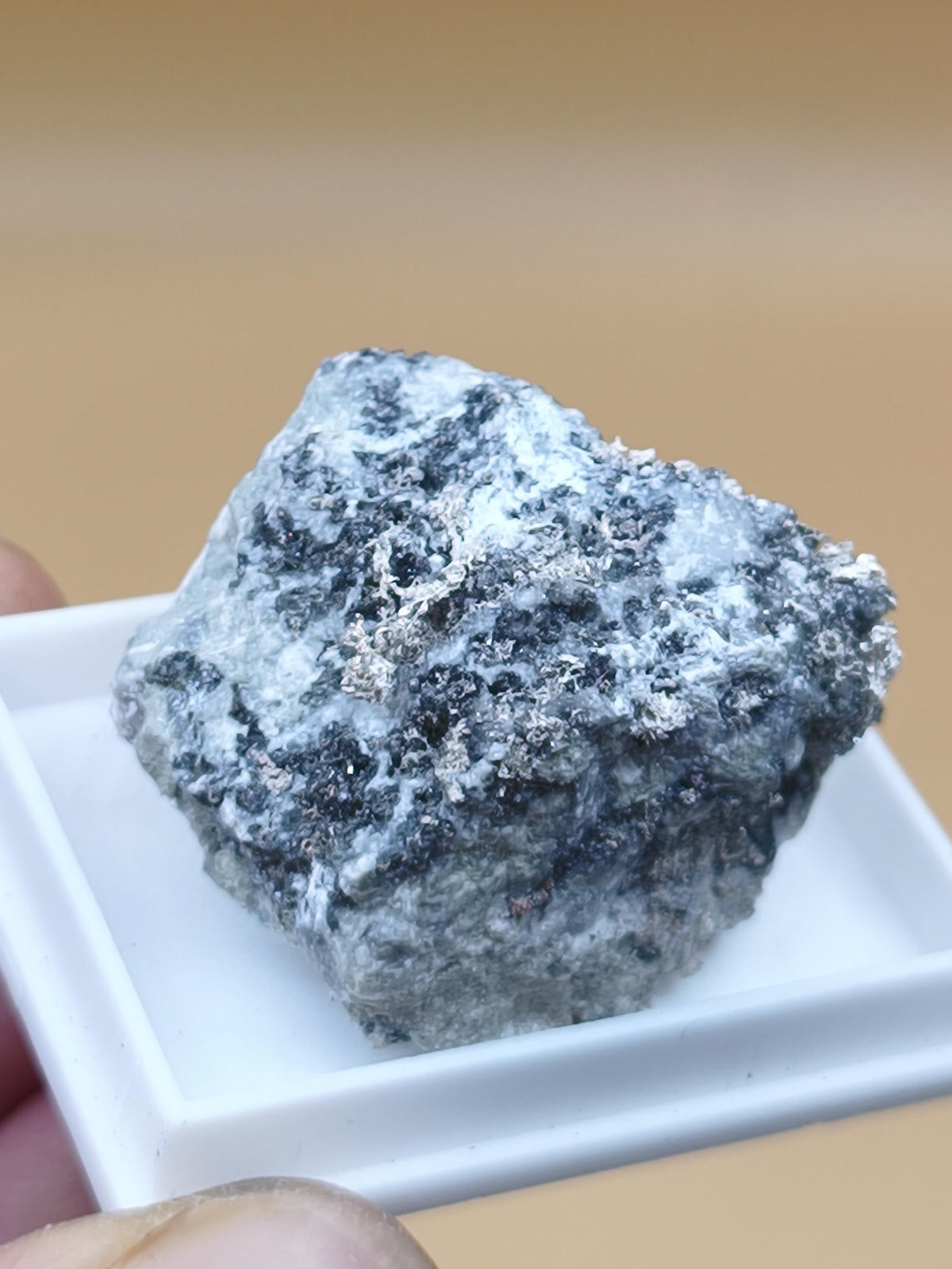 Gediegenes Silber auf Matrix aus Kasachstan Stufe Native Silver Rudny | Natürliche Silberstufe | Seltenes Sammlermineral Heilstein Rarirät