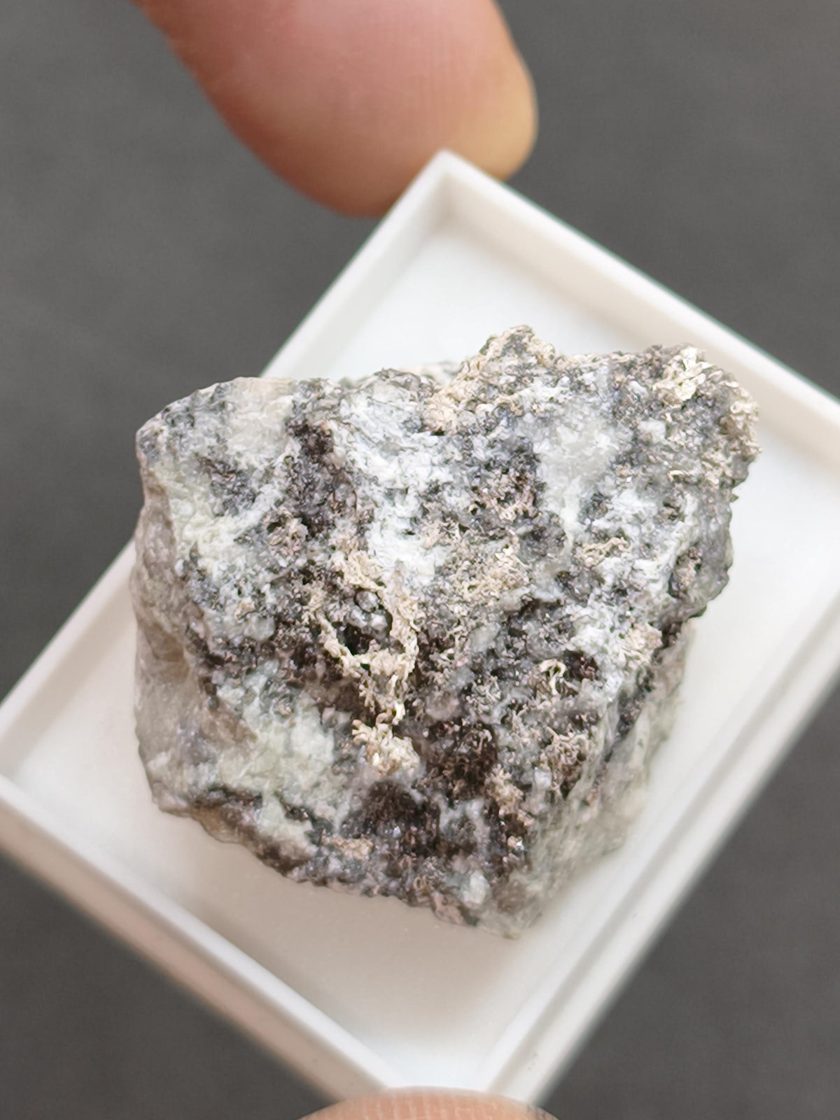 Gediegenes Silber auf Matrix aus Kasachstan Stufe Native Silver Rudny | Natürliche Silberstufe | Seltenes Sammlermineral Heilstein Rarirät