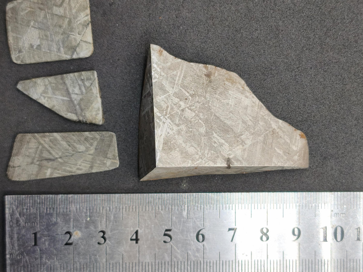 Gibeon Meteorit Namibia | Eisenmeteorit mit Widmanstätten-Struktur | Geätzter Meteoriten-Anschnitt Sammler Mineralien Kristalle Selten