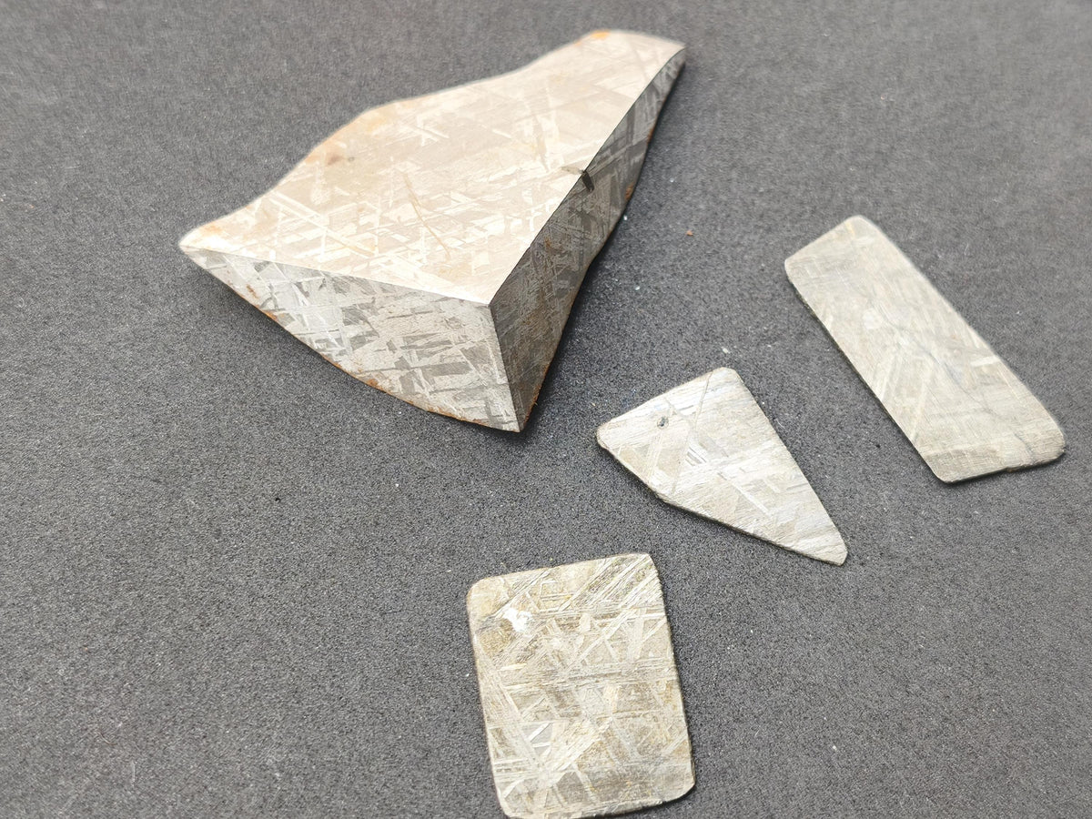 Gibeon Meteorit Namibia | Eisenmeteorit mit Widmanstätten-Struktur | Geätzter Meteoriten-Anschnitt Sammler Mineralien Kristalle Selten
