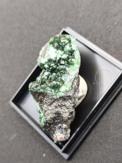Cuproadamit Kristallstufe Tsumeb Namibia 40 mm | Tiefgrüne Kristalle Zincolivenit  Seltenes Sammlermineral Rarität Sammler roh Stufe Edelst