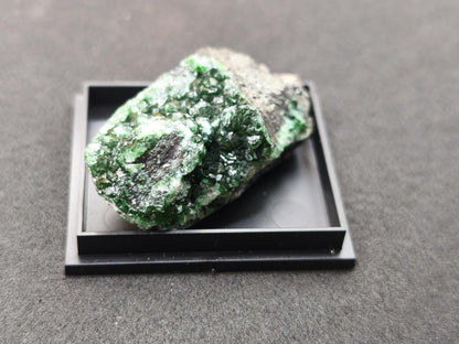 Cuproadamit Kristallstufe Tsumeb Namibia 40 mm | Tiefgrüne Kristalle Zincolivenit  Seltenes Sammlermineral Rarität Sammler roh Stufe Edelst