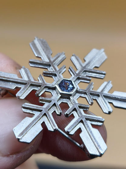 Montana Saphir Vintage Schneeflocken Brosche 925 Silber mit Montana Saphir blau Eiskristall Schmuck Brosche & Anhänger Geometrie Rarität