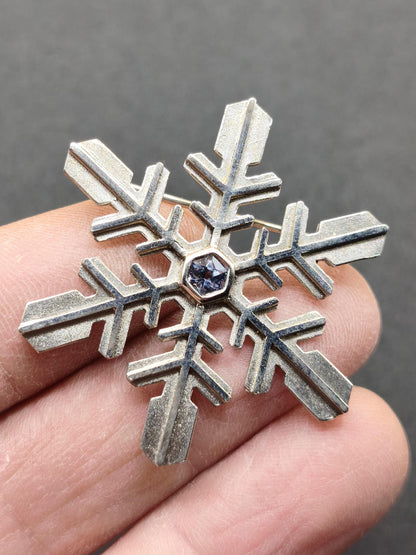 Montana Saphir Vintage Schneeflocken Brosche 925 Silber mit Montana Saphir blau Eiskristall Schmuck Brosche & Anhänger Geometrie Rarität