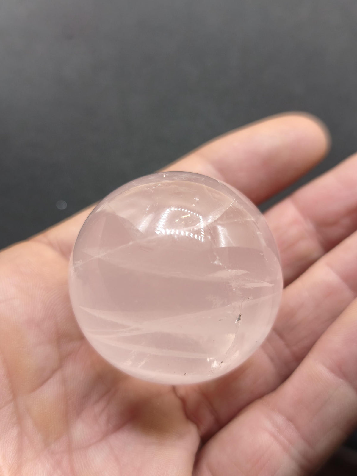 Sternrosenquarz Kugel 40 mm | Rosenquarz mit Regenbogenschimmer & Sterneffekt | Star Rose Quartz | Asterismus Sammler Kugel Kristall Mineral