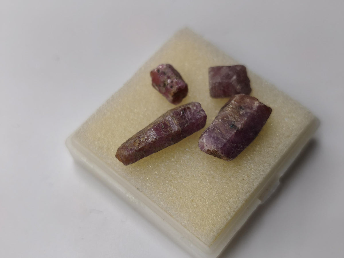 Rubin roh Kristall Sammler Rarität Kollektion Dekostein Heilstein Energie Edelstein Trommelstein Mineral Natur Geschenk Er Sie Mann Rarität