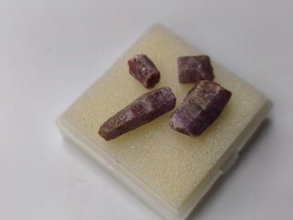 Rubin roh Kristall Sammler Rarität Kollektion Dekostein Heilstein Energie Edelstein Trommelstein Mineral Natur Geschenk Er Sie Mann Rarität