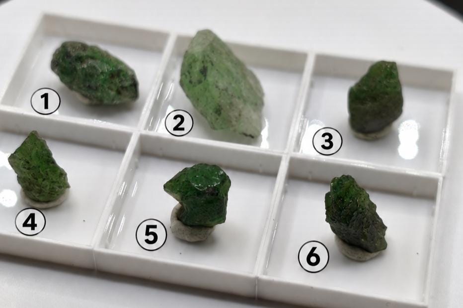Tsavorit Kristall aus Merelani Tansania | Grüner Granat Rohkristall | Natürlicher Chrom Grossular | Sammler Mineralien roh