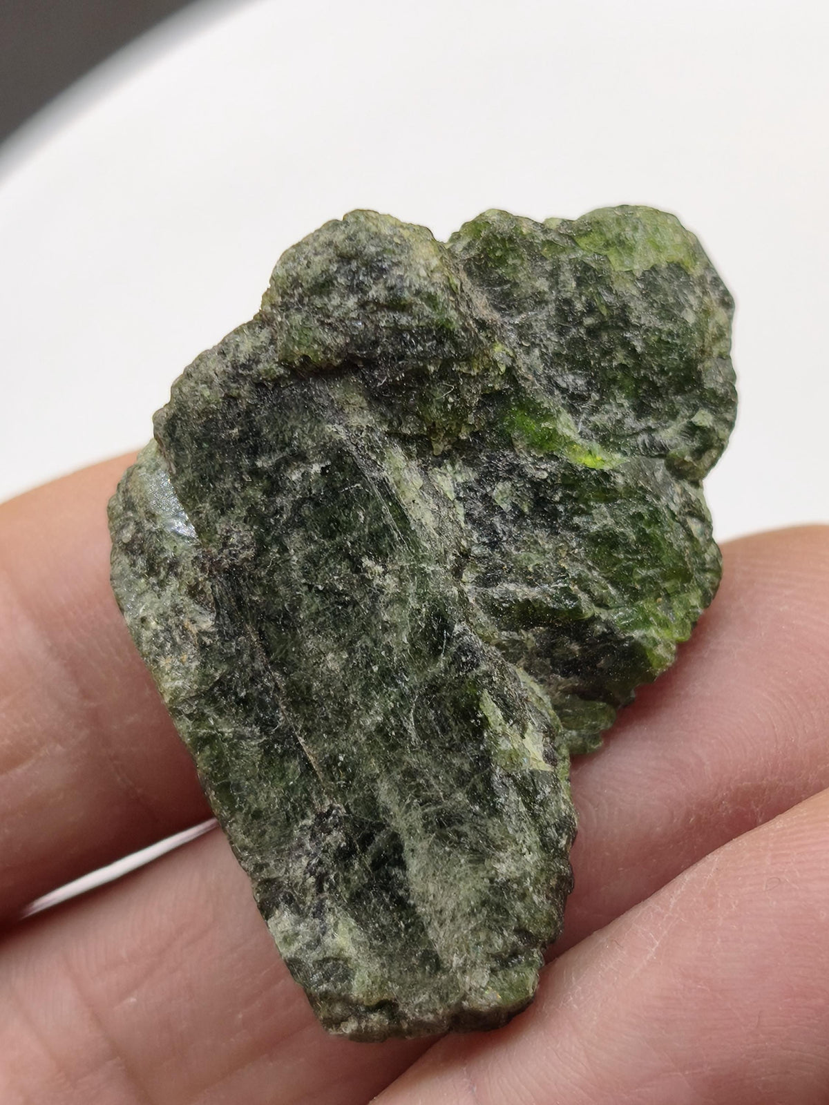Grüner Diopsid Kristallstufe | Natürlicher Diopsid auf Matrix | 2 Unikate zur Wahl | Sammlermineral Russland Dekostück Sammler Geschenk