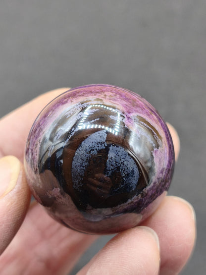 Sugilite *Rareté* Sphère de Sugilite AAA ~ Pierre précieuse Déco Cristal Méditation Énergie Pierre de soin Rareté Rare Collection Investissement Valeur
