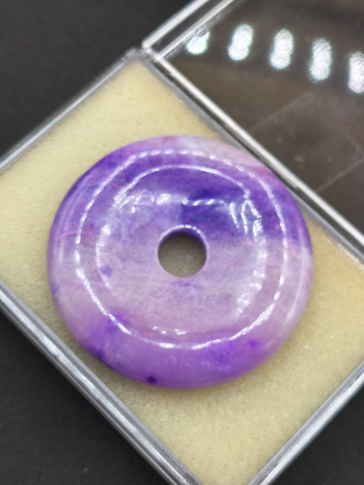 Collier en Sugilite Gel AAAAA, vintage années 90, donut précieux 50 mm, pierre fine, cristal, minéral, rare, rareté, collection, violet, cadeau, mariage, pièce de musée