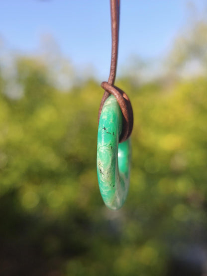 Chrysoprase Edelstein Donut Kette grün Natur GOA Boho Hippie Ethno Schutzsymbol Heilstein Sammler Unikat Mann Frau Er Sie Geschenk Anhänger